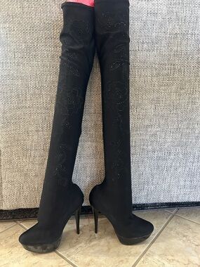 Black Over-the-Knee Platform Stiletto Boots with Rhinestone Floral Detail-